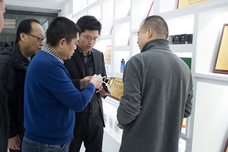 中國室內(nèi)環(huán)境凈化治理行業(yè)第四次發(fā)展研討會圓滿結(jié)束！