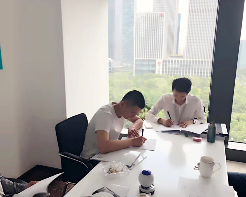 熱烈祝賀厲總團(tuán)隊(duì)簽約創(chuàng)綠家徐州市區(qū)級(jí)代理！