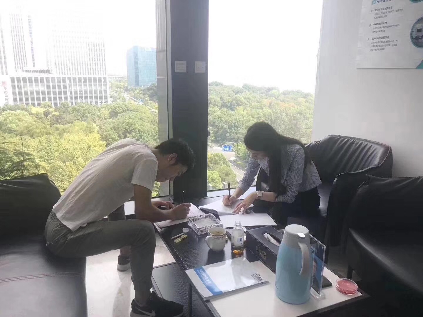 熱烈祝賀苗總簽約創(chuàng)綠家河南省市級代理！