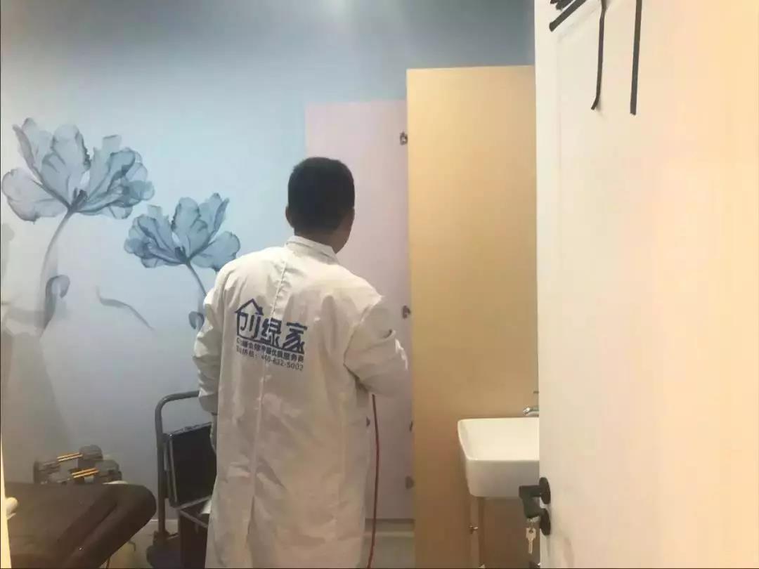 萬達廣場秀匣美容養(yǎng)生館室內(nèi)除甲醛?