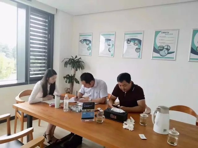 熱烈祝賀姜總、胡總加盟創(chuàng)綠家成為河南省市級(jí)代理！
